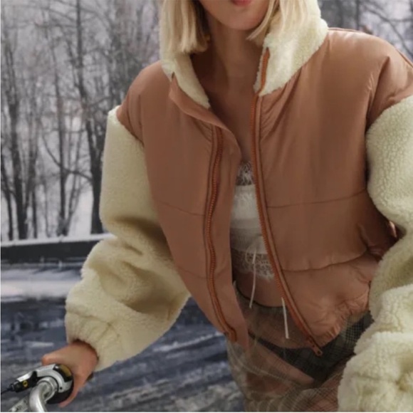 For Love & Lemons Niko Puffer - Picture 2 of 9